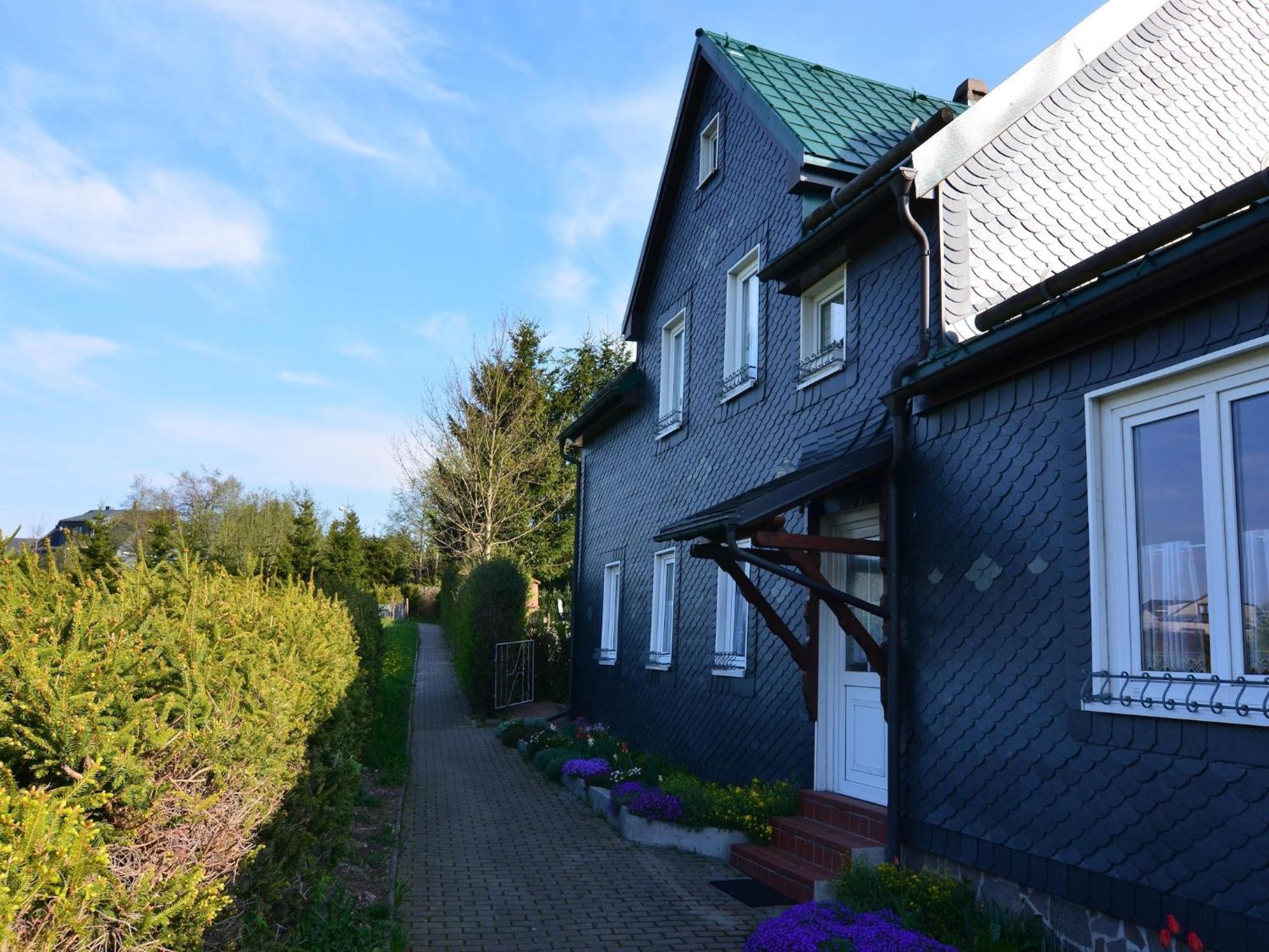 Holiday Home With Garden Neustadt am Rennsteig Ngoại thất bức ảnh